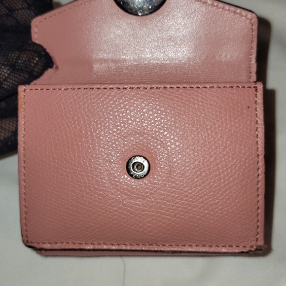 💠 Authenic Fendi Pink Wallet💠 - Picture 3 of 13
